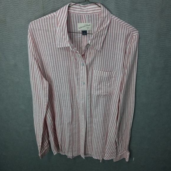 Universal Thread women's long sleeve button front - Picture 1 of 7